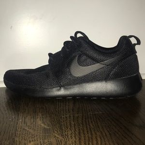 Women’s Nike Roshe Shoes